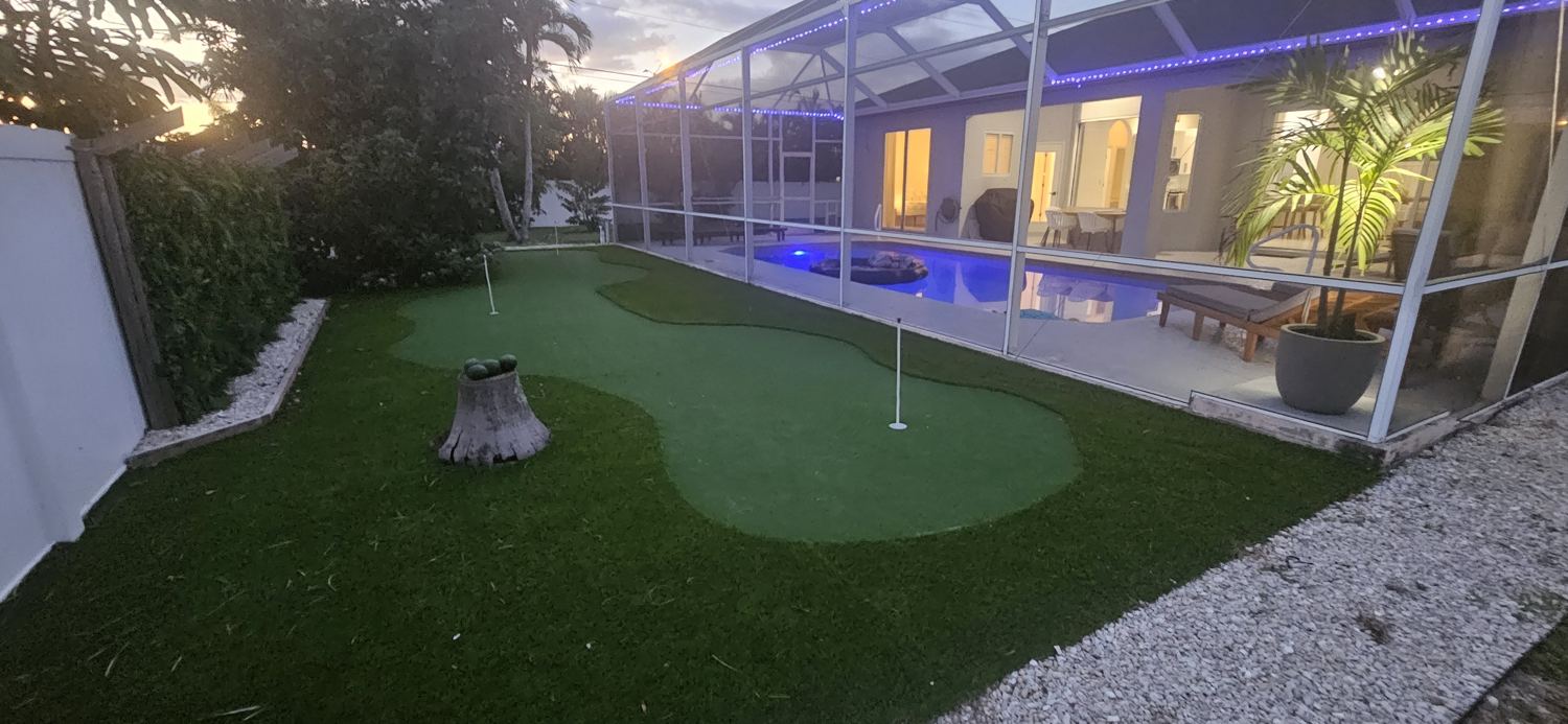 Backyard mini golf putting area